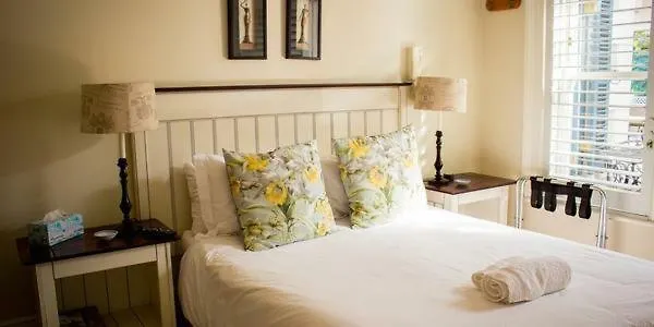 Westbury House Guest House Le Cap