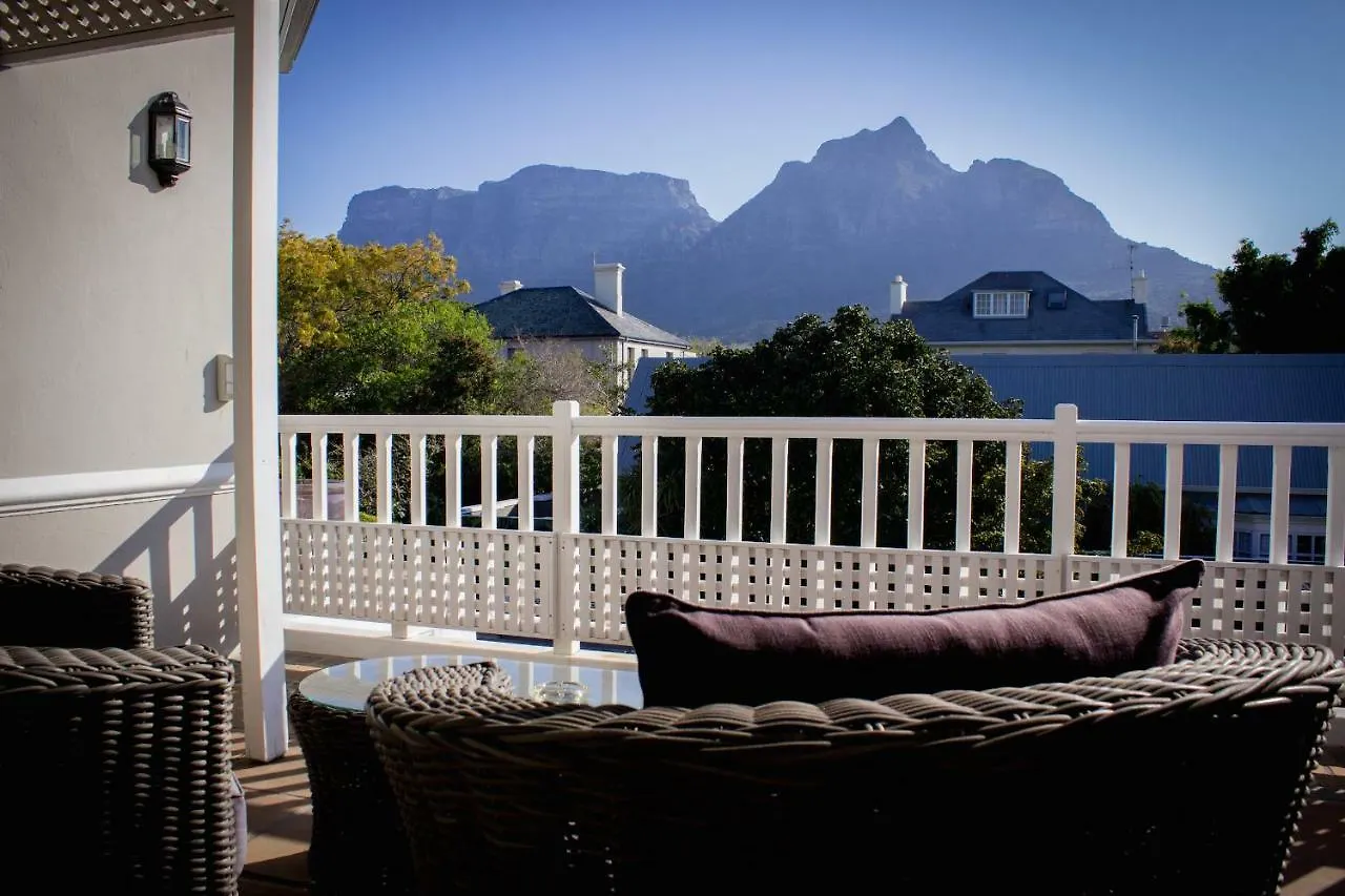 Westbury House Guest House Le Cap