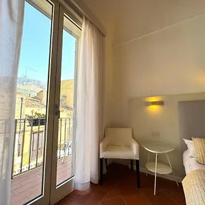 https://bb-antichi-colori-cinisi.sicilyhotelsitaly.net