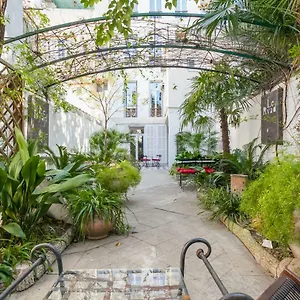 https://le-ryad.fr-provencehotel.com